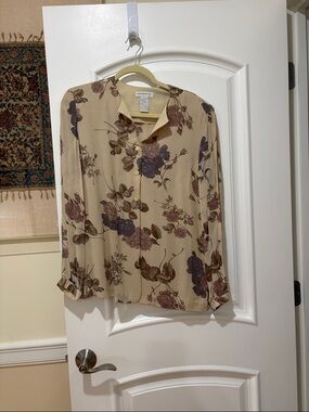 Liz Claiborne Beige Floral Button-Front Blouse with Gray and Brown Flowers Sz 8